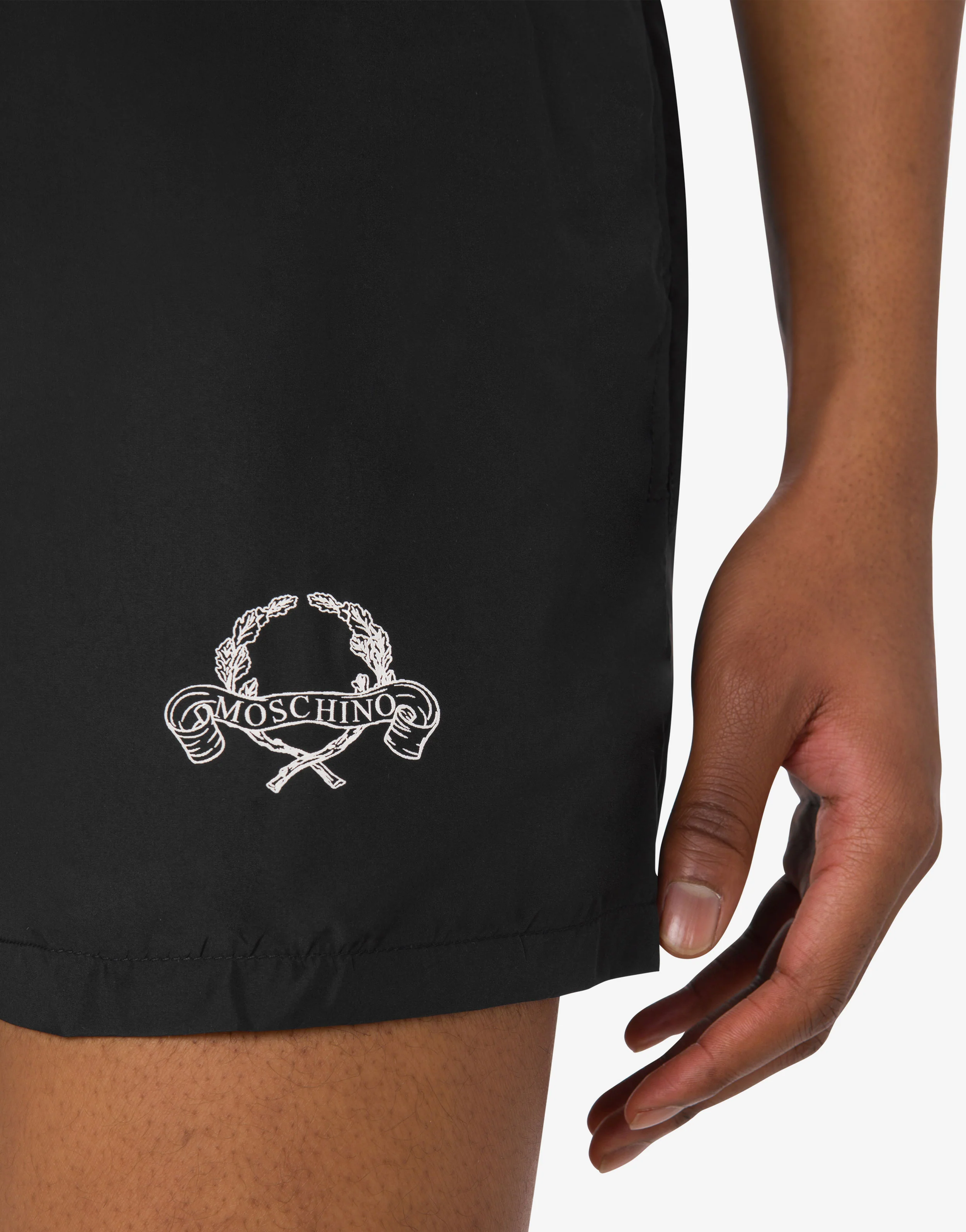 Boxer mare Laurel Crown Logo - Image 4